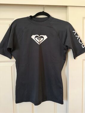 Roxy Women’s Black Performance Rash Guard T-Shirt